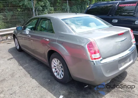 2014 Chrysler 300 z USA, uszkodzony, nr VIN 2C3CCAAGXEH322982
